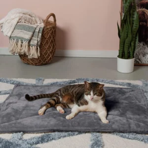 Furhaven ThermaNAP Self-Warming Cat Bed for Indoor Cats & Large/Medium Dogs, Washable & Reflects Body Heat - Quilted Faux Fur Reflective Bed Mat - Gray, Large view 3